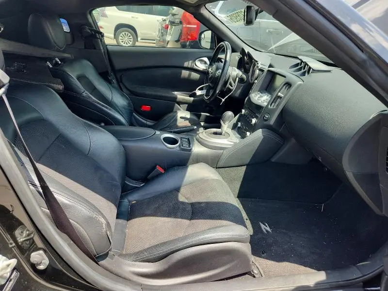 2014 NISSAN 370Z   