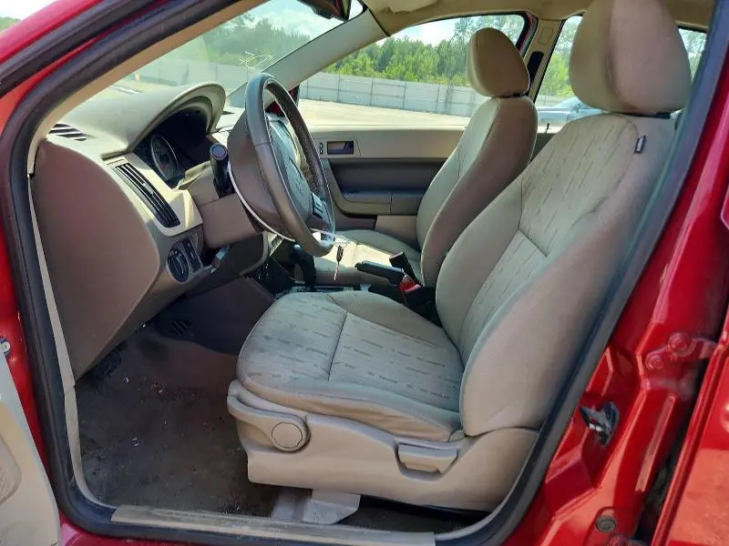 2011 FORD FOCUS SE  