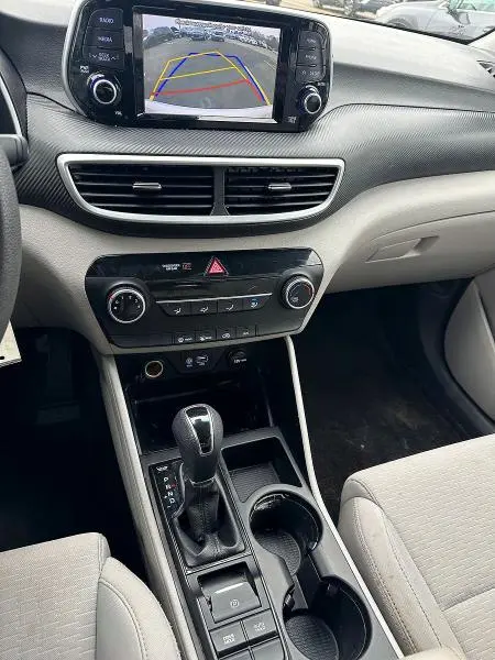 2019 HYUNDAI TUCSON SE  