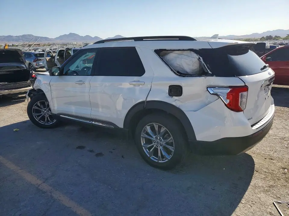 2022 FORD EXPLORER XLT  