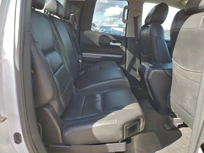 2017 TOYOTA TUNDRA DOUBLE CAB SR  