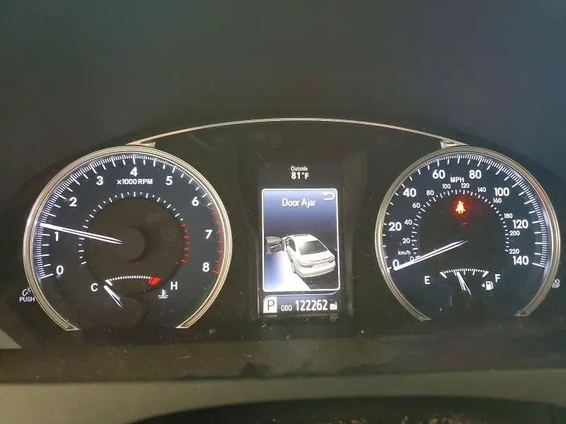 2016 TOYOTA CAMRY LE  