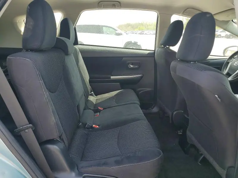 2015 TOYOTA PRIUS V TWO  