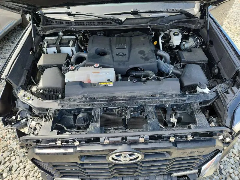 2023 TOYOTA TUNDRA SR5  