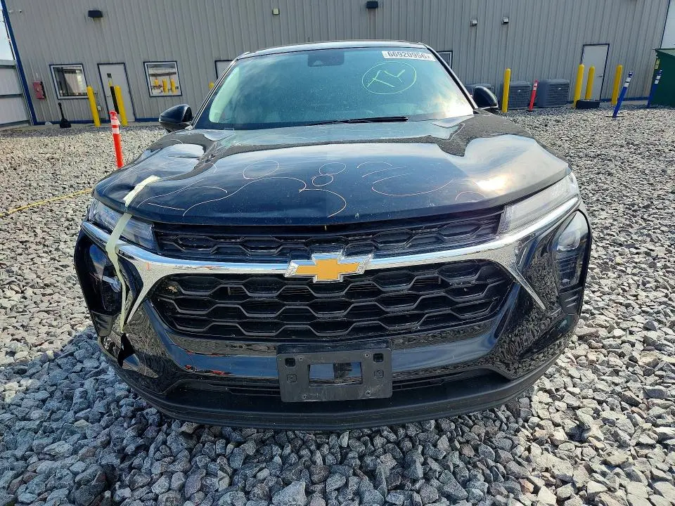2025 CHEVROLET TRAX LS  
