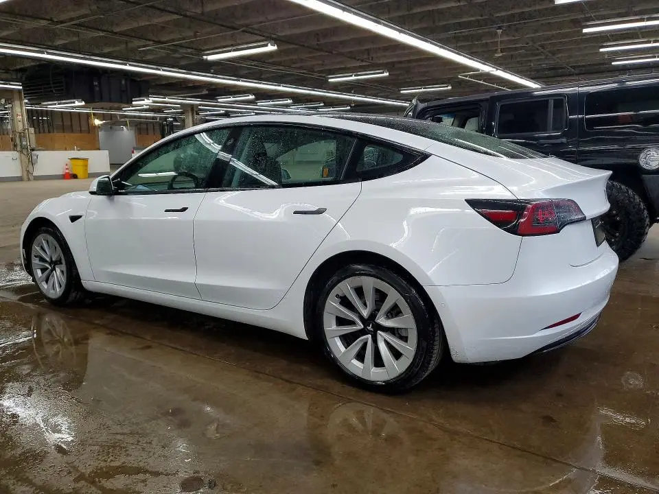 2022 TESLA MODEL 3   