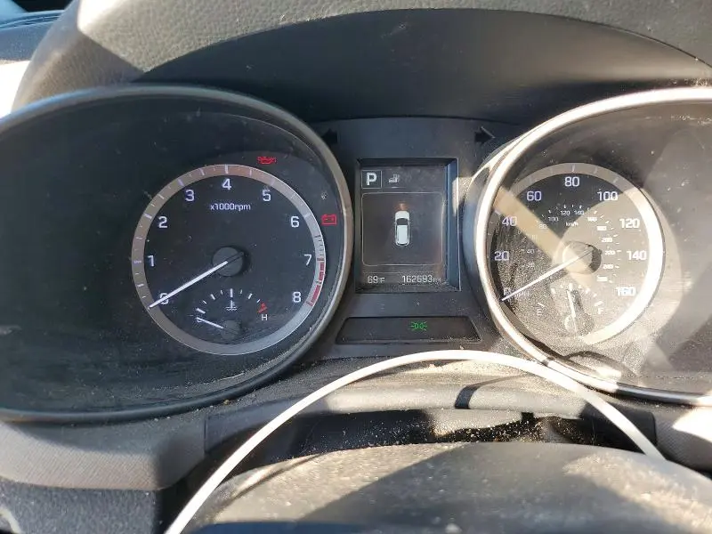 2018 HYUNDAI SANTA FE SE  