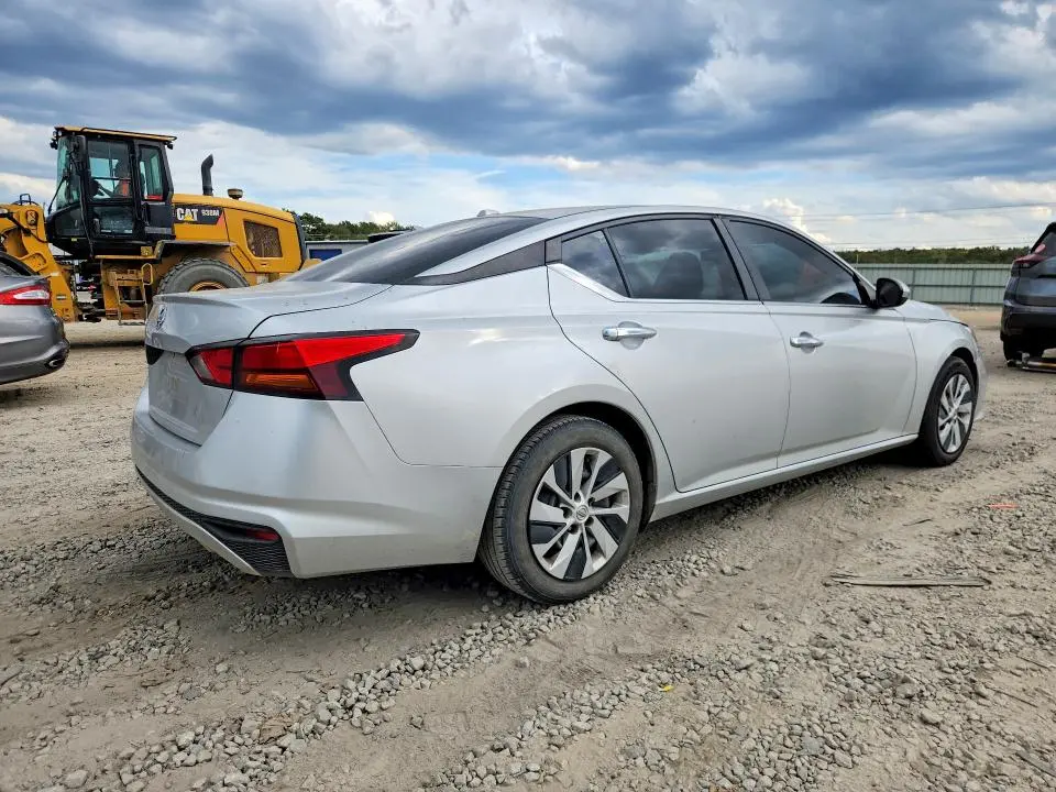 2019 NISSAN ALTIMA S  