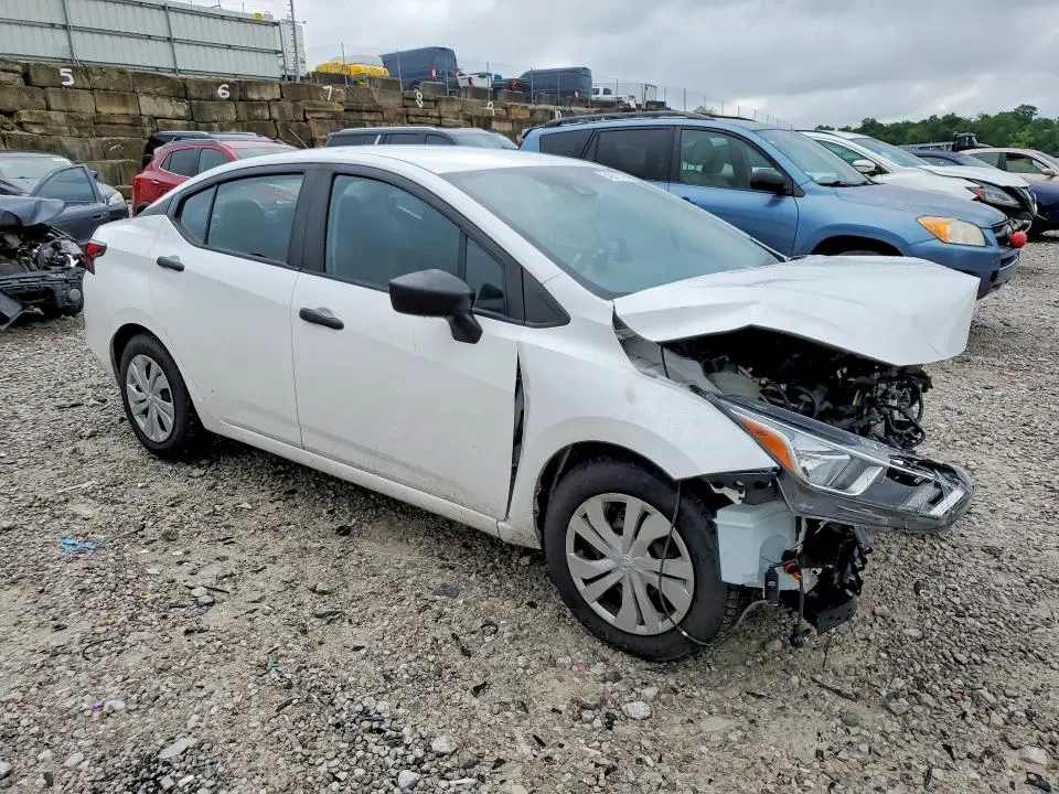 2021 NISSAN VERSA S  