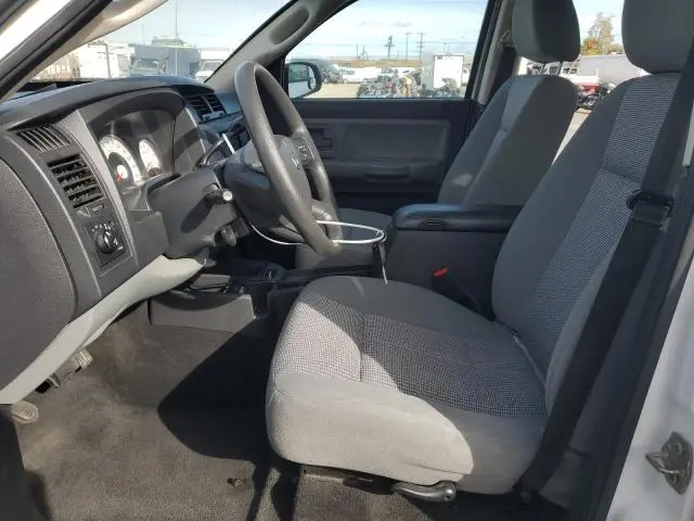 2011 DODGE DAKOTA SLT  