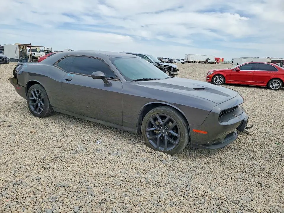 2022 DODGE CHALLENGER SXT  