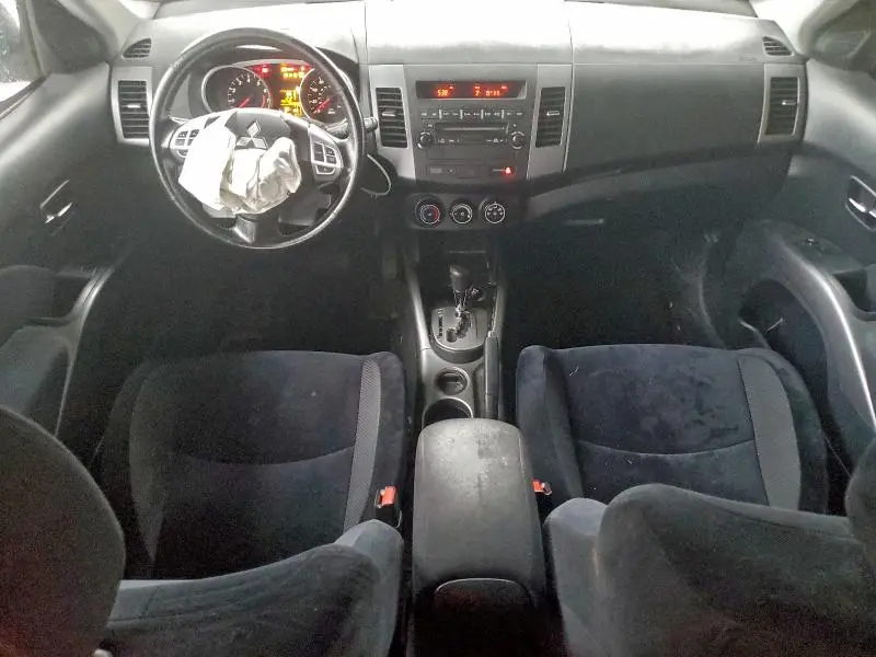 2011 MITSUBISHI OUTLANDER ES  