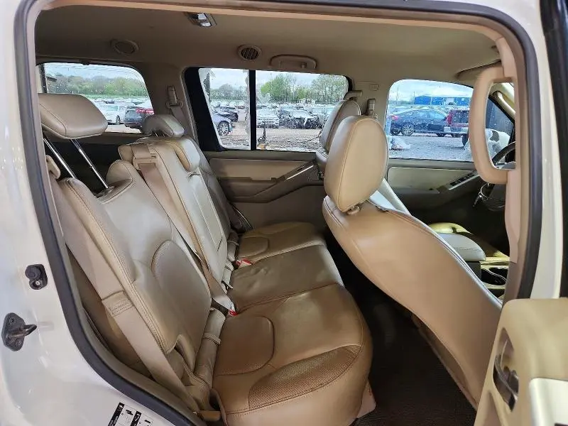 2011 NISSAN PATHFINDER S  