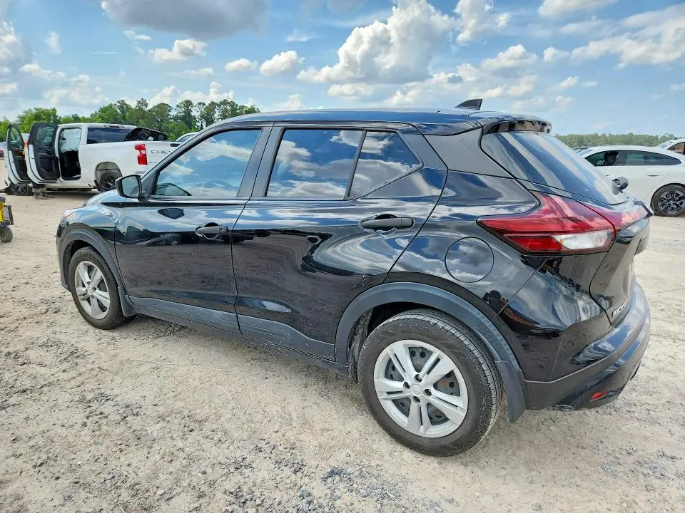 2021 NISSAN KICKS S  