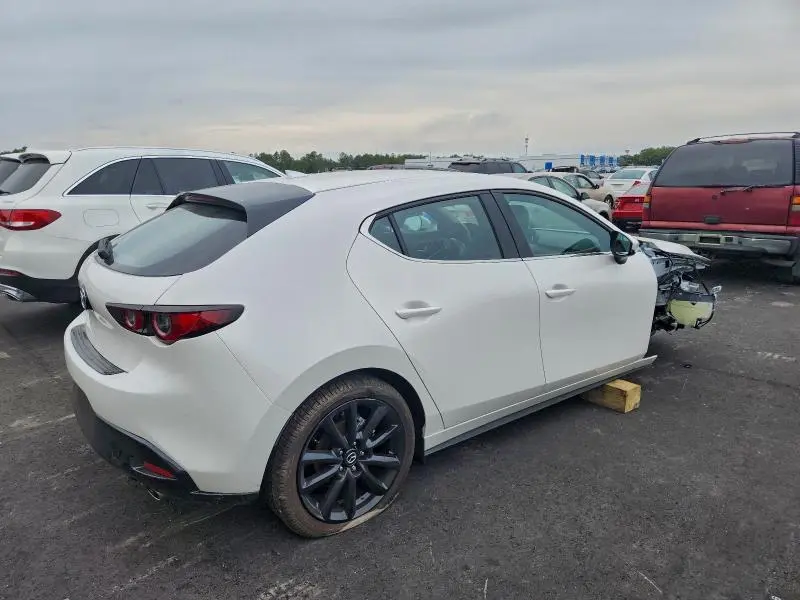 2026 MAZDA 3 PREMIUM  