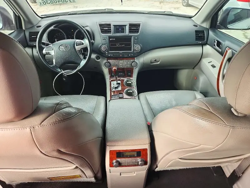 2011 TOYOTA HIGHLANDER LIMITED  