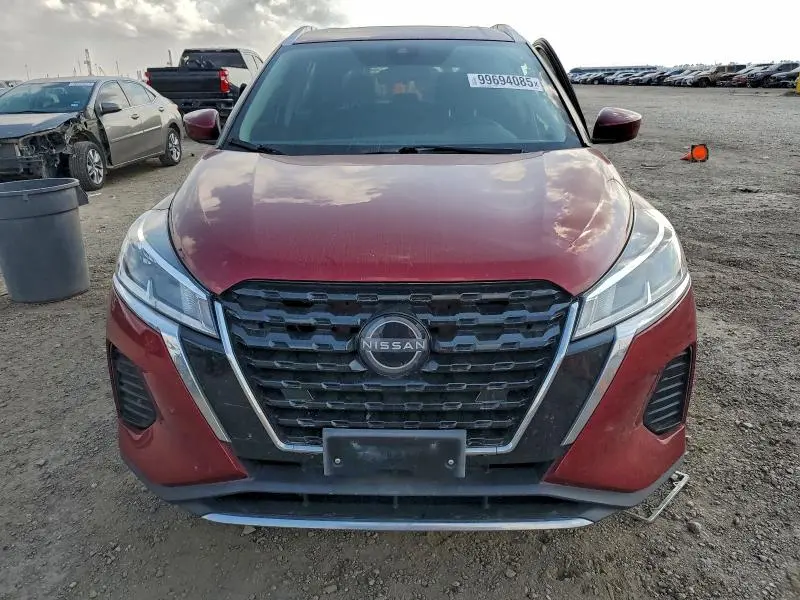 2023 NISSAN KICKS SV  