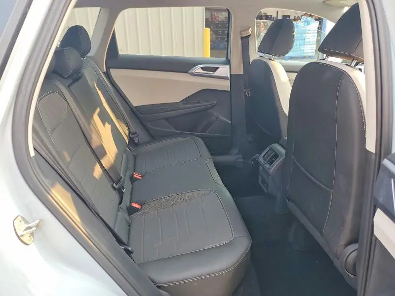 2025 VOLKSWAGEN TAOS SE  