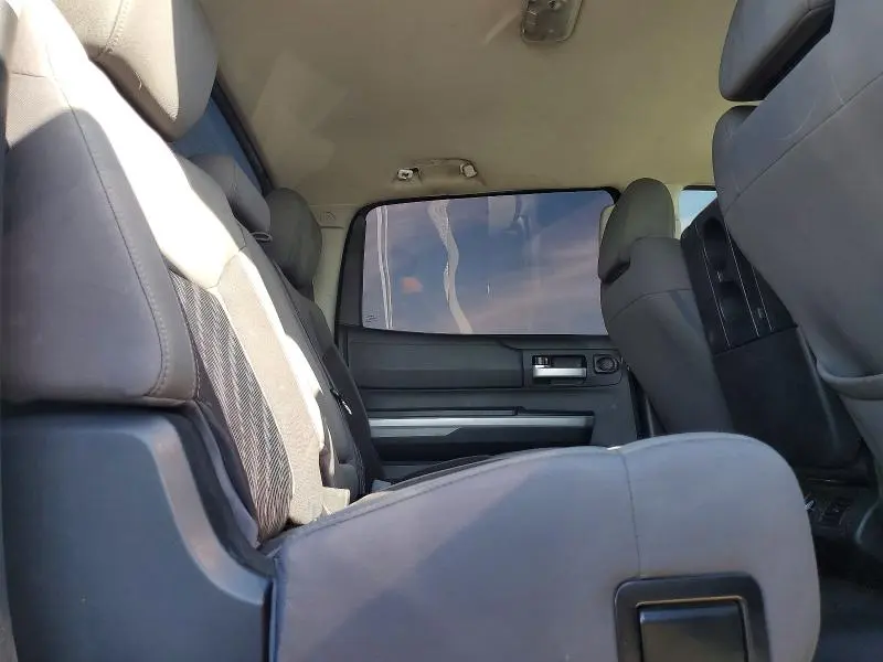 2018 TOYOTA TUNDRA SR5  