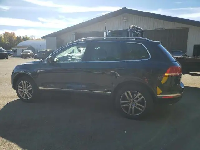 2016 VOLKSWAGEN TOUAREG SPORT  