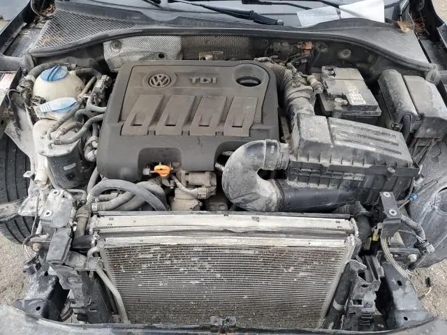 2012 VOLKSWAGEN PASSAT SE  