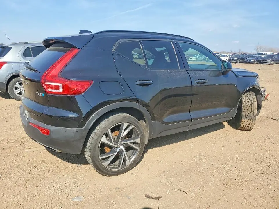 2019 VOLVO XC40 T5 R-DESIGN  