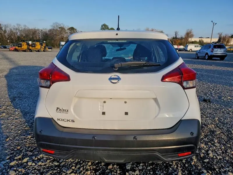 2020 NISSAN KICKS S  