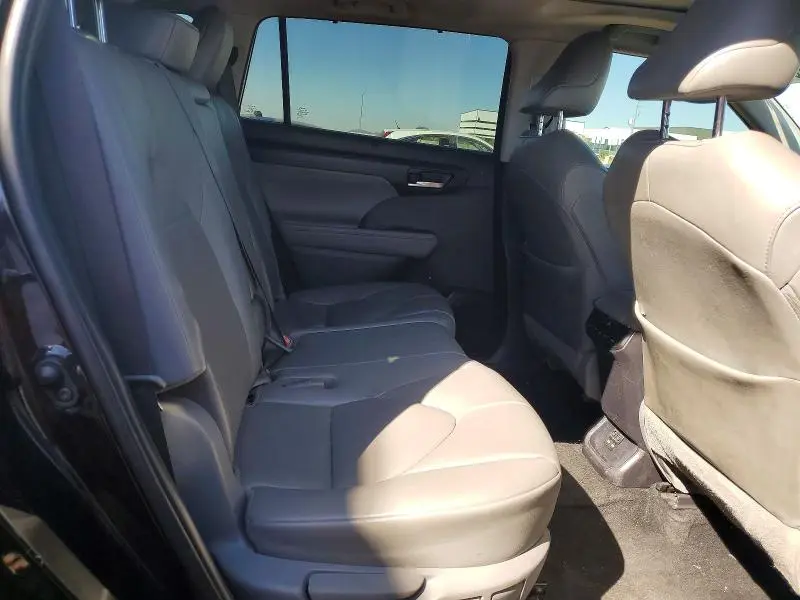 2021 TOYOTA HIGHLANDER   