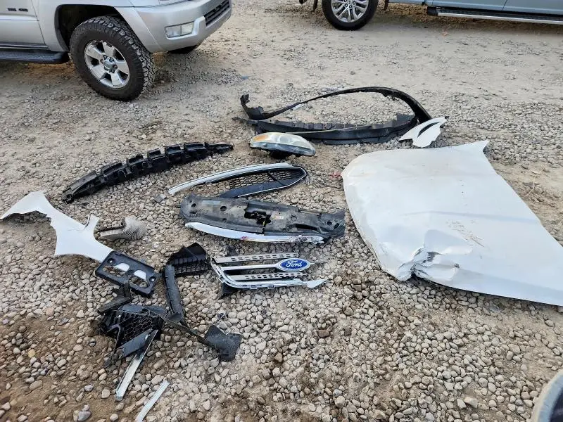 2012 FORD TAURUS LIMITED  