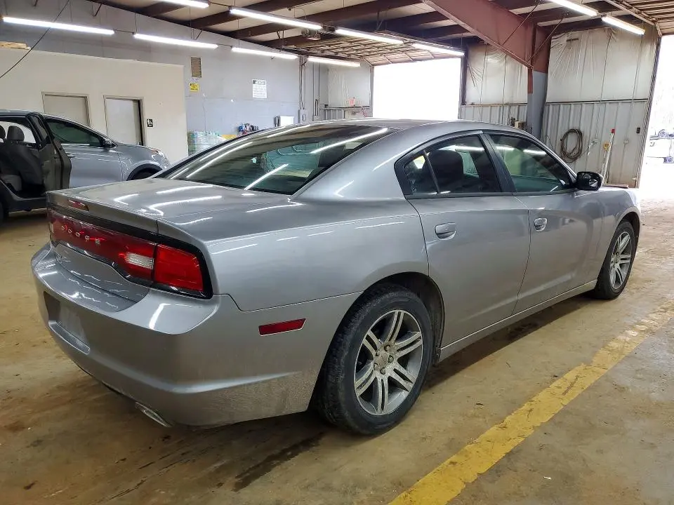 2013 DODGE CHARGER SE  