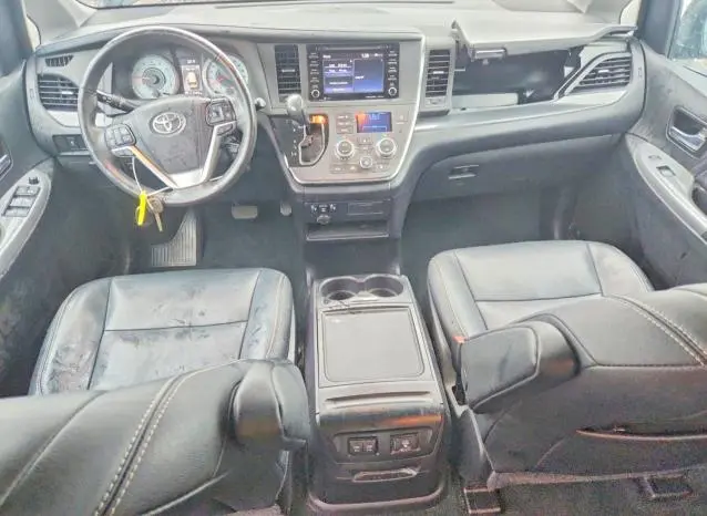 2018 TOYOTA SIENNA SE 8-PASSENGER  
