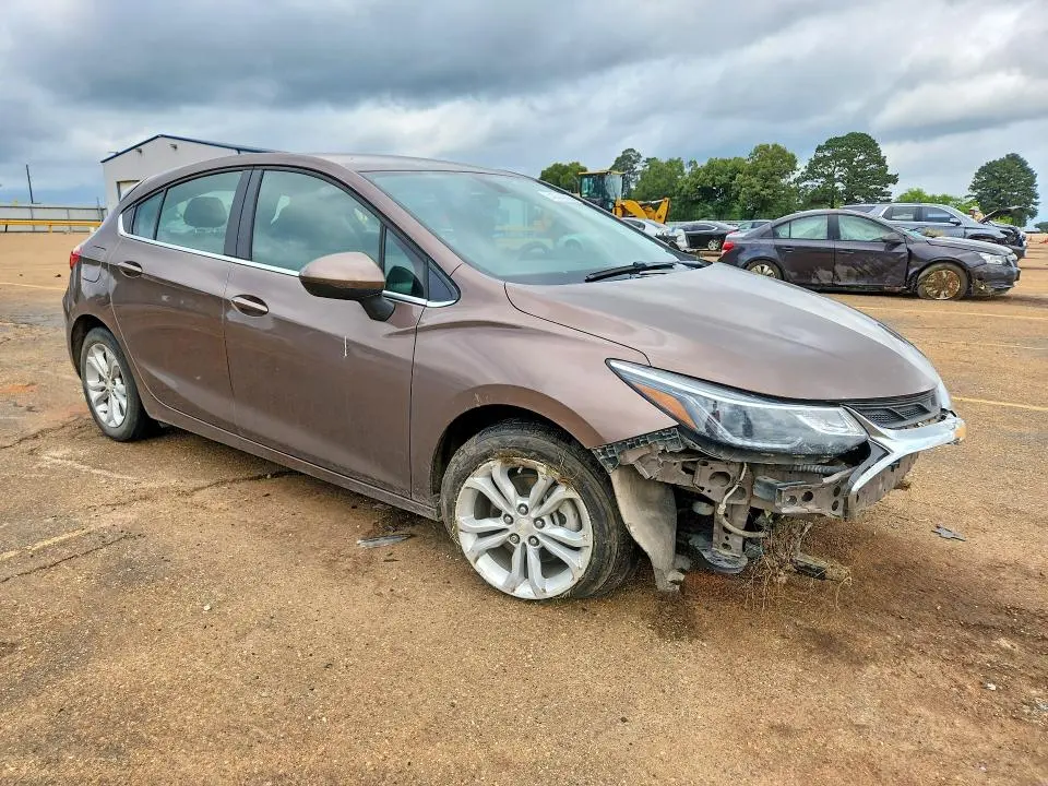 2019 CHEVROLET CRUZE LT  