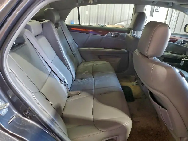 2010 TOYOTA AVALON XL  