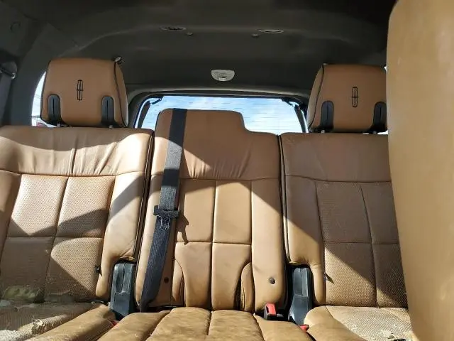 2011 LINCOLN NAVIGATOR   