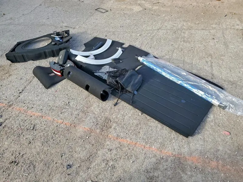 2023 GENESIS GV70 BASE  