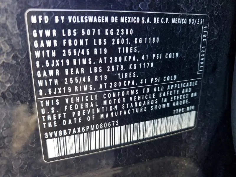 2023 VOLKSWAGEN TIGUAN SE R-LINE BLACK  