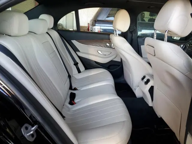 2019 MERCEDES-BENZ E 300  