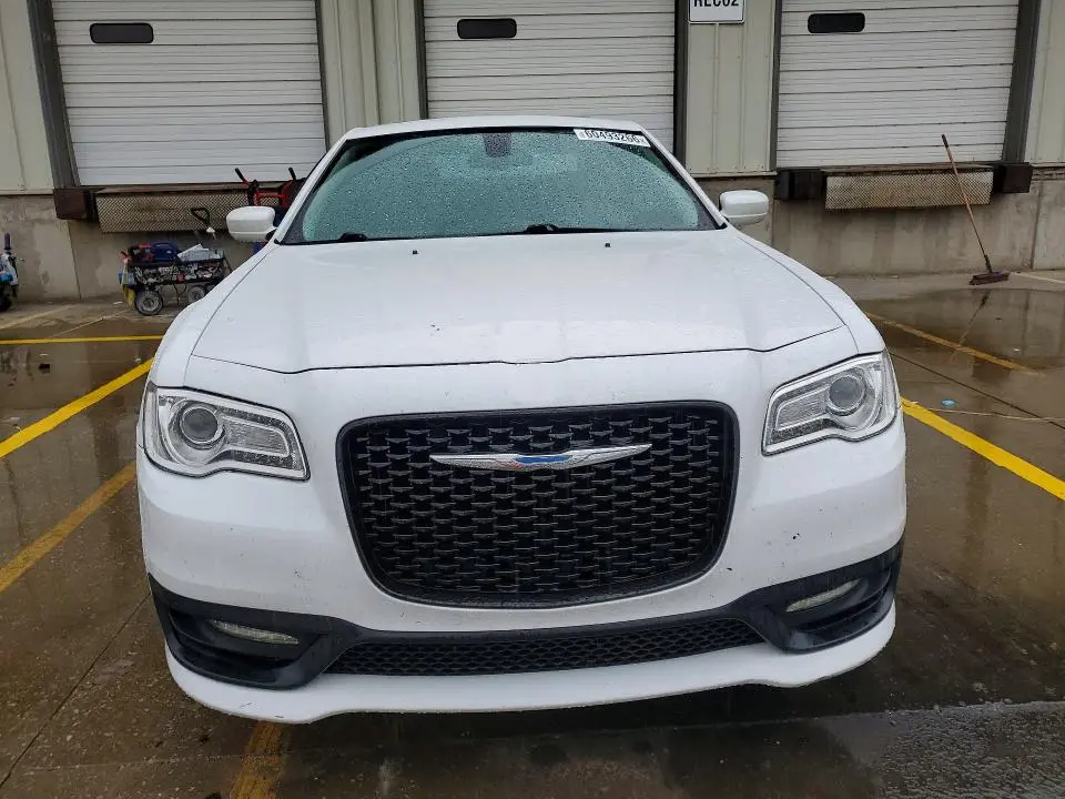 2017 CHRYSLER 300 LIMITED  