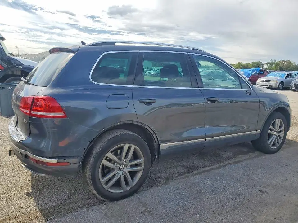 2015 VOLKSWAGEN TOUAREG V6 TDI  