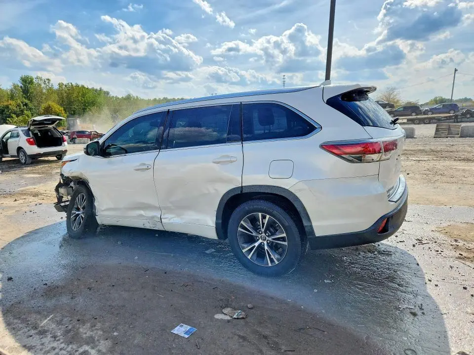 2016 TOYOTA HIGHLANDER XLE  