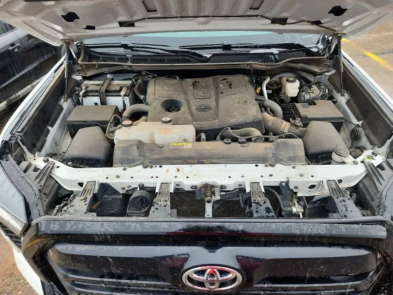 2023 TOYOTA TUNDRA SR  