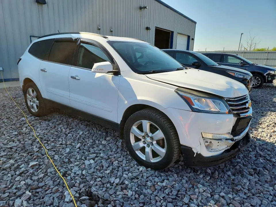 2017 CHEVROLET TRAVERSE LT  