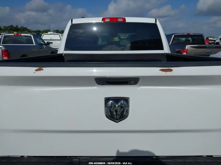 2018 RAM 1500 TRADESMAN  4X2 5'7 BOX