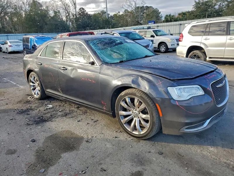 2016 CHRYSLER 300 LIMITED  