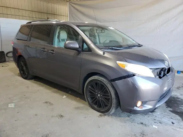 2012 TOYOTA SIENNA XLE  