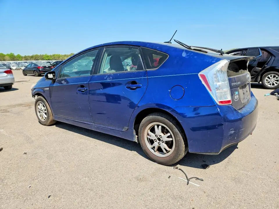 2010 TOYOTA PRIUS III  