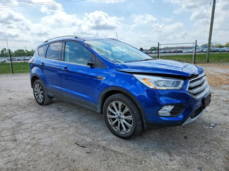 2017 FORD ESCAPE TITANIUM  
