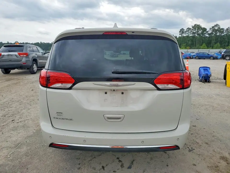 2017 CHRYSLER PACIFICA   