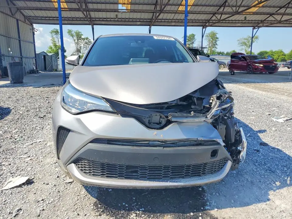 2020 TOYOTA C-HR XLE  