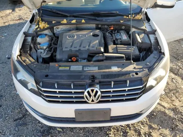 2013 VOLKSWAGEN PASSAT SE  